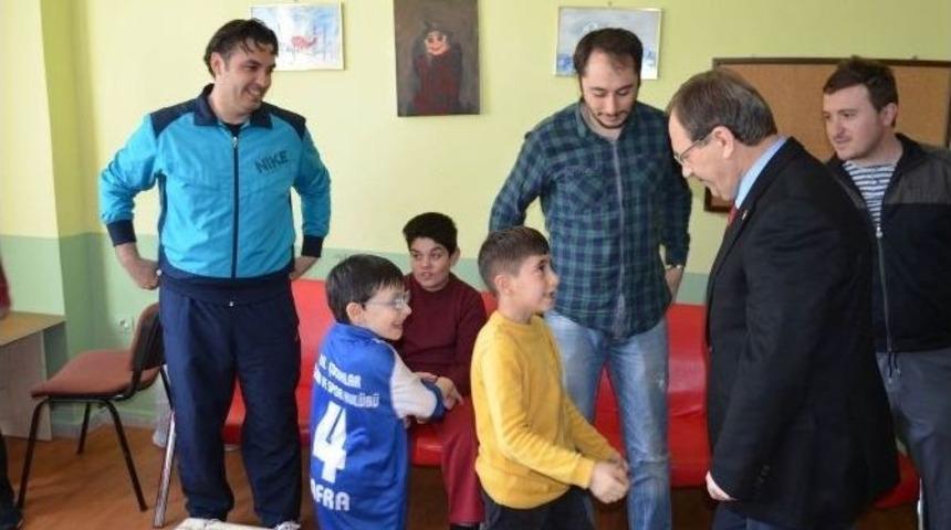Başkan Şahin&rsquo;den Şampiyon Sporculara Ziyaret