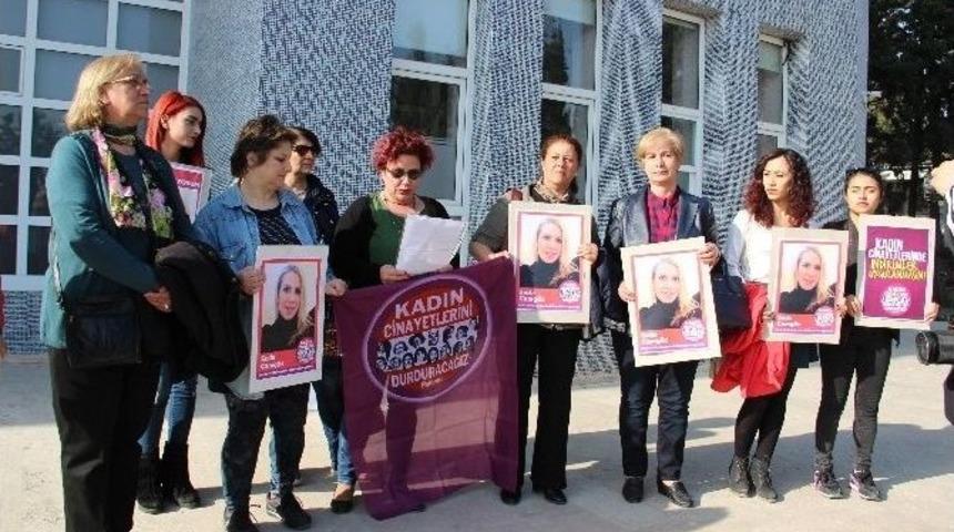 Boşandığı Karısını Sokak Ortasında &Ouml;ld&uuml;ren Adama M&uuml;ebbet