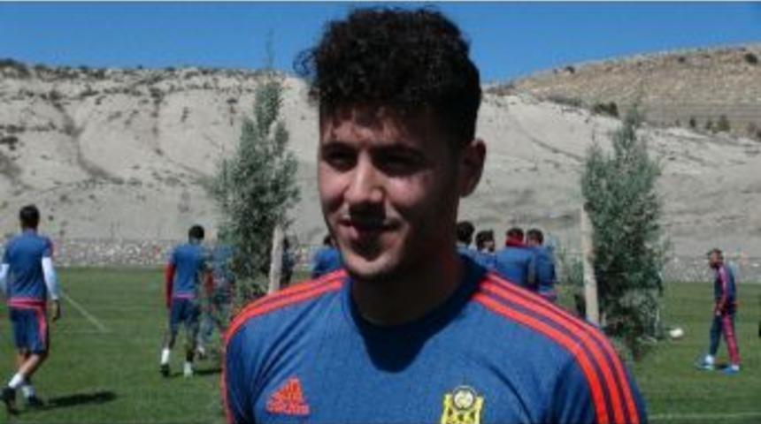 Alima Yeni Malatyaspor&rsquo;un Gen&ccedil; Futbolcusu Serhat Forma Bekliyor