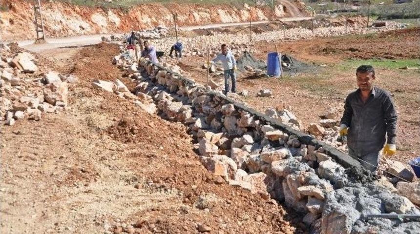 G&ouml;lbaşı G&ouml;ller &Ccedil;evresi Altyapı &Ccedil;alışmaları S&uuml;r&uuml;yor