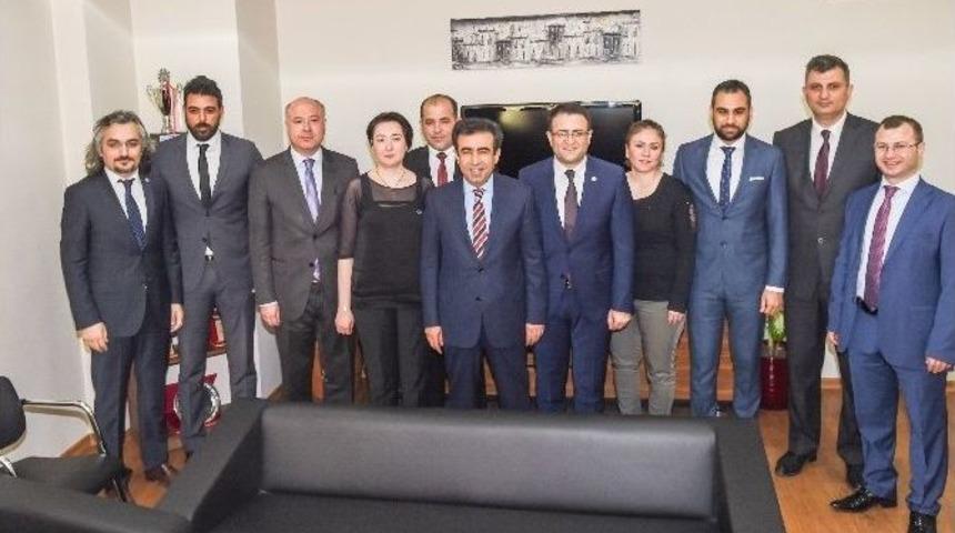 Vali G&uuml;zeloğlu&rsquo;ndan Kocaeli Barosu&rsquo;na Ziyaret