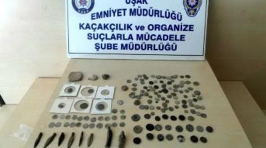 Uşak Polisi 149 Par&ccedil;a Tarihi Eser Ele Ge&ccedil;irdi