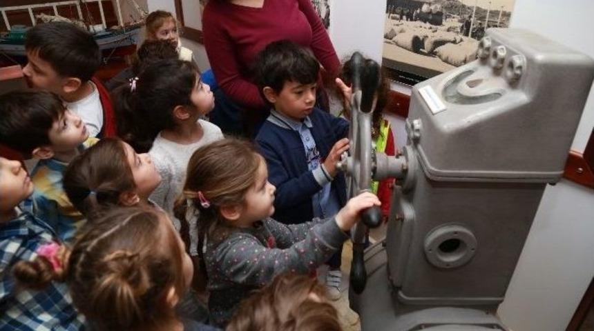 Minik &Ouml;ğrenciler Bodrum Deniz M&uuml;zesi&rsquo;ni Gezdi