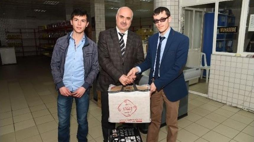 Uşak&rsquo;ta &Ccedil;&ouml;lyak Hastalarına Anlamlı Destek