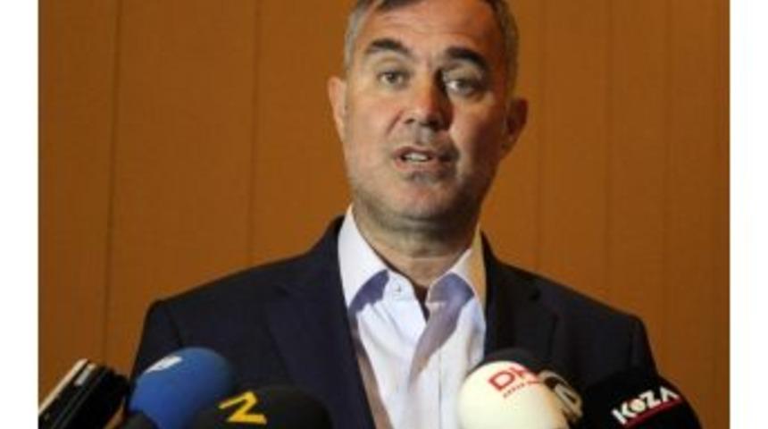 Antalya Turizmine Aile Darbesi