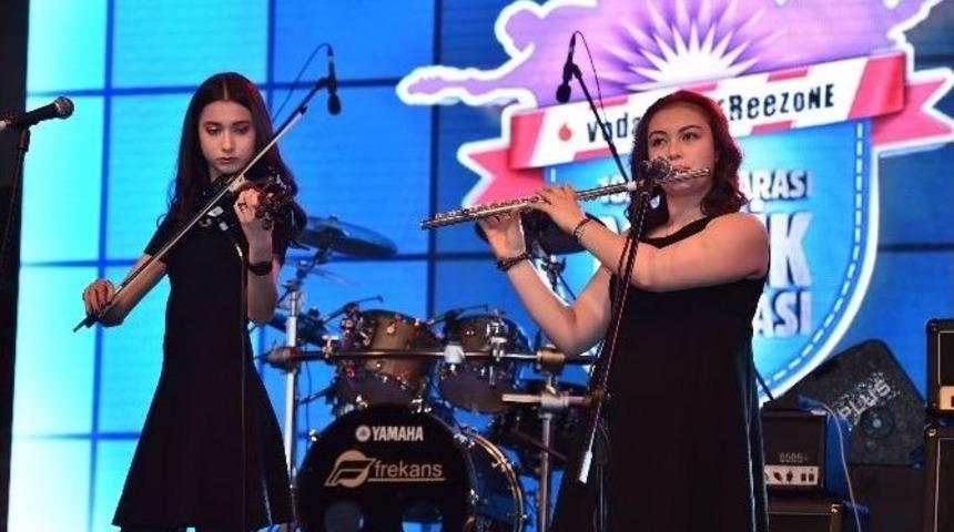 Aydın&rsquo;dan 11 Lise İzmir&rsquo;de Sahneye &Ccedil;ıkıyor