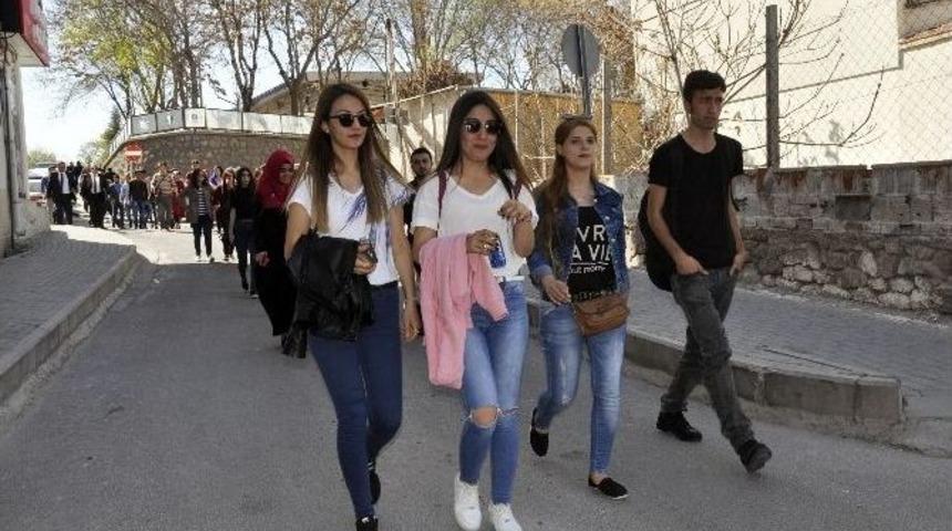 Aksaray&rsquo;da &Ouml;ğrencilerden İyilik Y&uuml;r&uuml;y&uuml;ş&uuml;