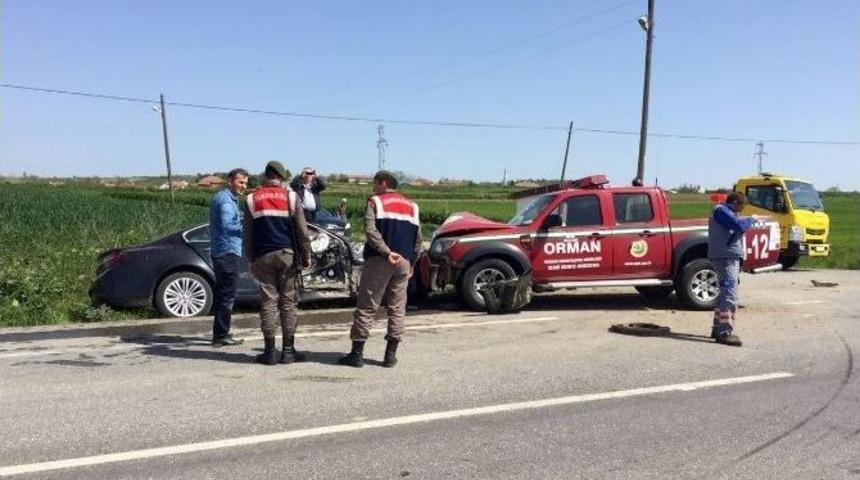 Orman İşletme Aracı Kaza Yaptı