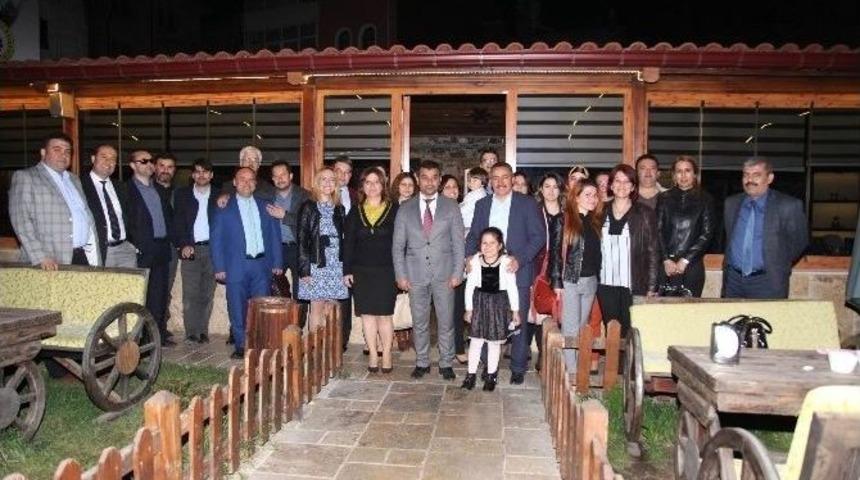 Başkan Tutal, Avukatlar İle Yemekte Buluştu