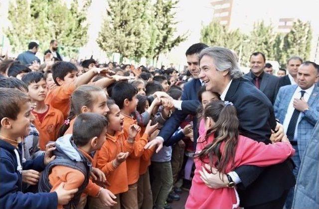 Başkan Demircan, Mehmet Akif Ersoy İlkokulu’da Öğrencilerle Buluştu