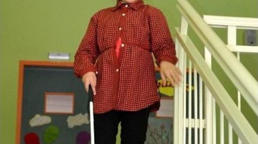 G&ouml;rme Engelli Minik Piyano Virt&uuml;&ouml;z&uuml;