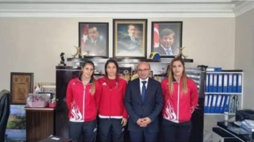 Şampiyonlardan Başkan&rsquo;a Anlamlı Ziyaret