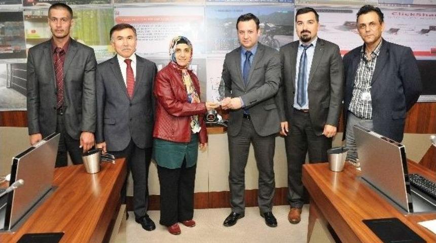 Salihlili Hemşire T&uuml;rkiye Birincisi Oldu