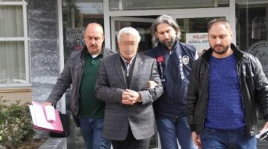 Kavgada Aracına Zarar Vereni Bı&ccedil;akladı