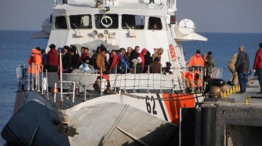 Dikili&rsquo;de Askerler Ve Sığınmacılar Arasında Gerginlik