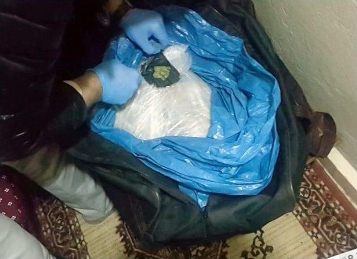 Fatih’te 25 Kilo Hint Keneviri Ele Geçirildi G1