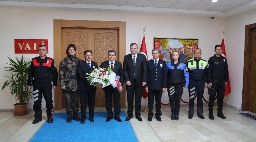 Polis Haftasında Emniyet Teşkilatı&rsquo;ndan Vali D&uuml;zg&uuml;n&rsquo;e Ziyaret