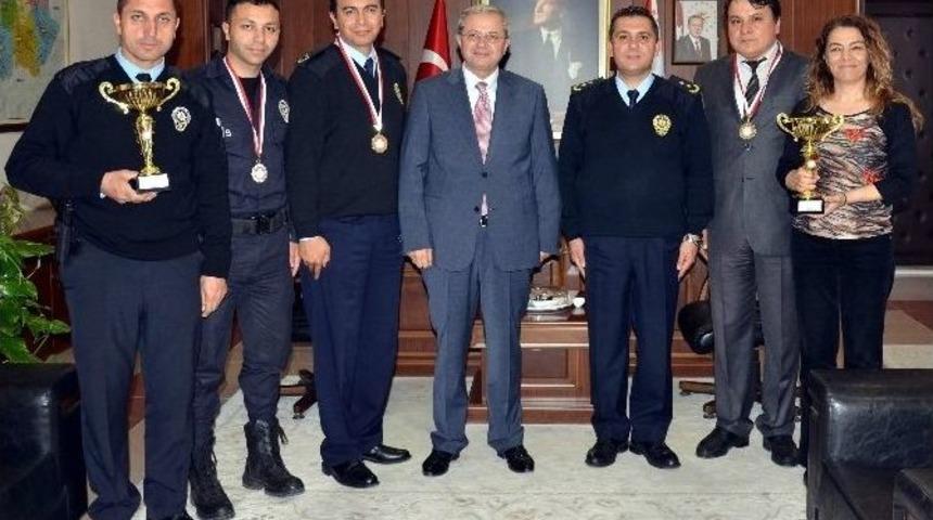 Aydın Emniyet Müdürlüğü Masa Tenisi Turnuvasına Damga Vurdu