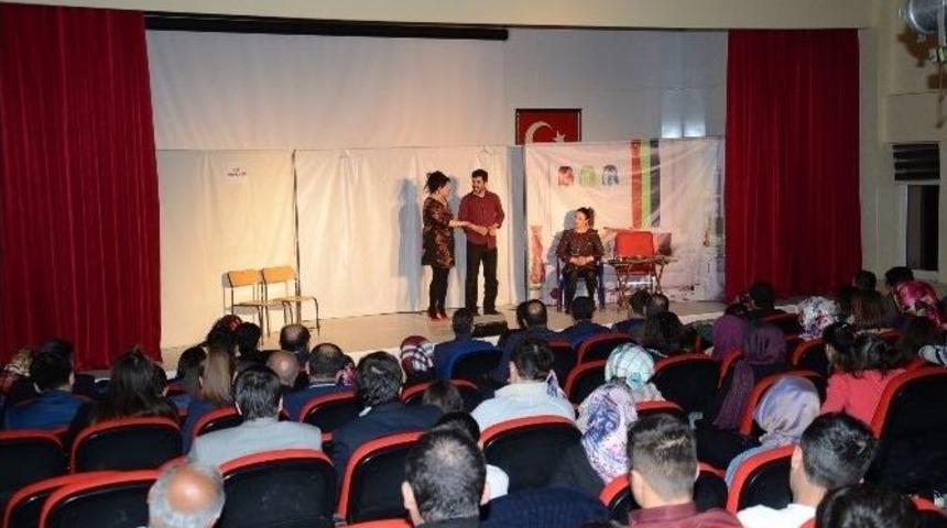 ’hep Gül Aysel’ Oyunu Darende’de Sahnelendi