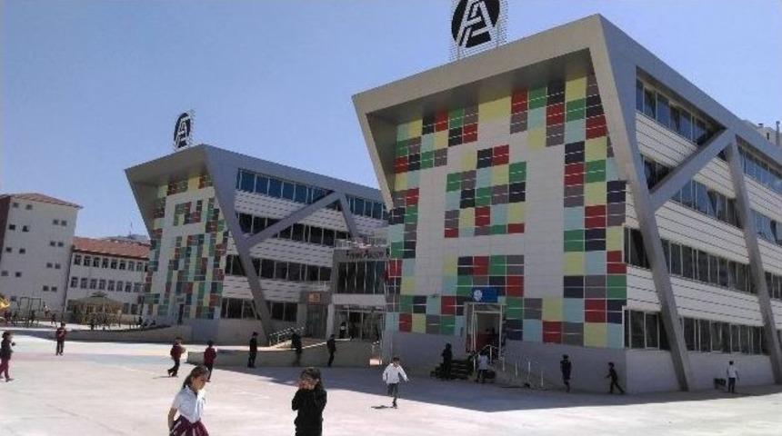 Diyarbakır&rsquo;dan D&uuml;nya&rsquo;ya A&ccedil;ılan Bir Eğitim Ekol&uuml;