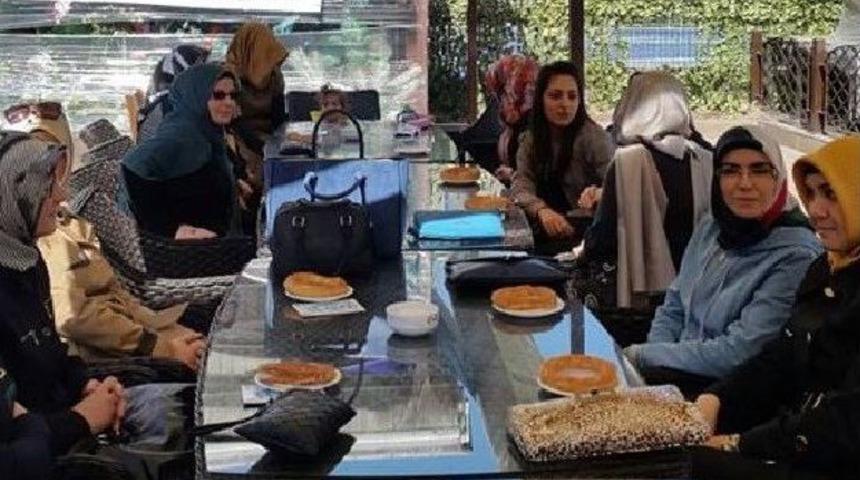 Yetimlere Destek İ&ccedil;in Kahvaltıda Biraraya Geldiler