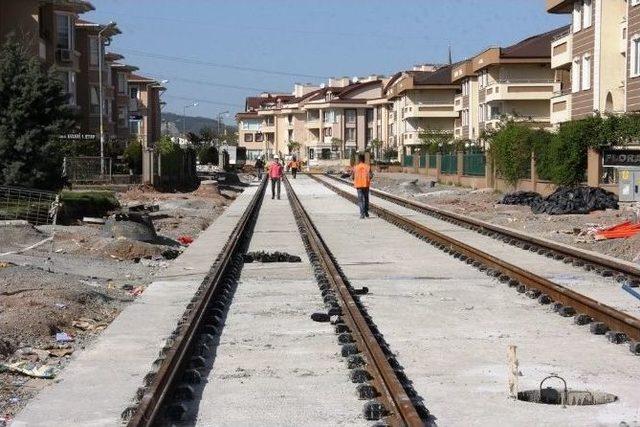 Akçaray’da Çift Yönlü 200 Metre Ray Döşendi