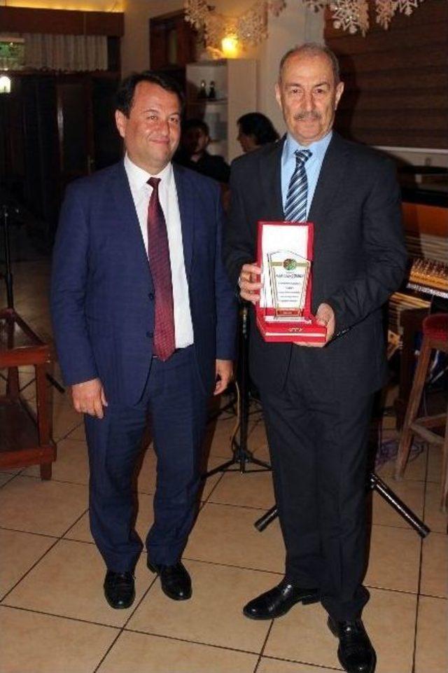 Salihli’de Avukatlar Plaketle Onurlandırıldı