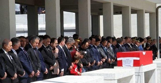 Şehit Polis Yavaş Son Yolculuğuna Uğurlandı