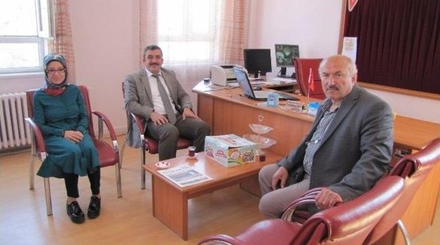 Şube M&uuml;d&uuml;r&uuml; Alp&rsquo;in, Okul Ziyareti