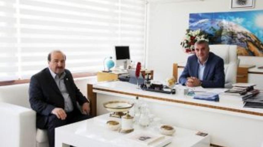 Başkan Zeki To&ccedil;oğlu: &ldquo;kızılay&rsquo;a Desteğimiz S&uuml;recek&rdquo;