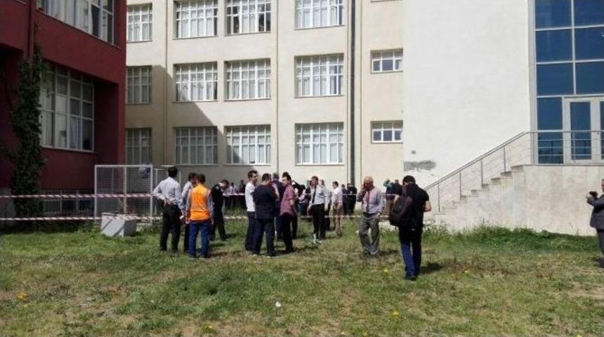 Hastanenin 7. Katından Atlayarak Canına Kıydı