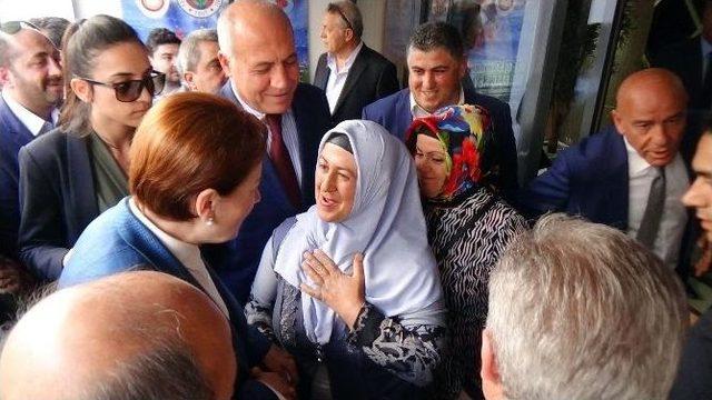 Meral Akşener, Kilis’te ’başbakan Meral’ Sloganlarıyla Karşılandı