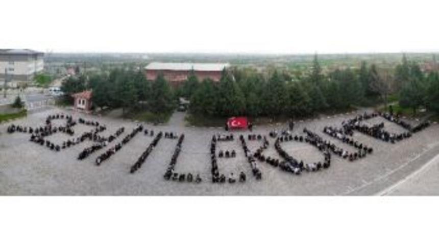 Akşehir Anadolu Lisesinden Polis Haftasında Anlamlı Mesaj