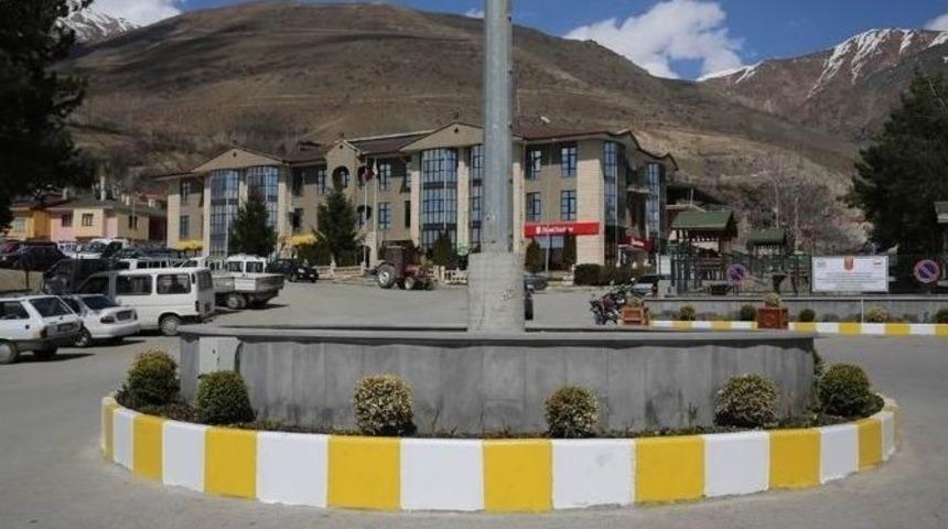 &Uuml;z&uuml;ml&uuml;&rsquo;de &Ccedil;arşı Merkezinde D&uuml;zenleme &Ccedil;alışmaları Yapılıyor