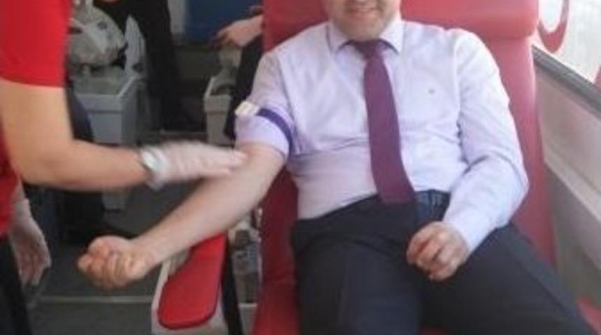 &Ccedil;evre Ve Şehircilik M&uuml;d&uuml;rl&uuml;ğ&uuml;&rsquo;nden Kan Bağışı