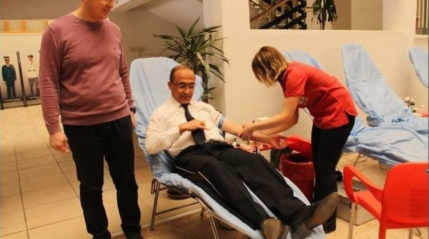 Erzincan Emniyeti Kan Bağışında Bulundu
