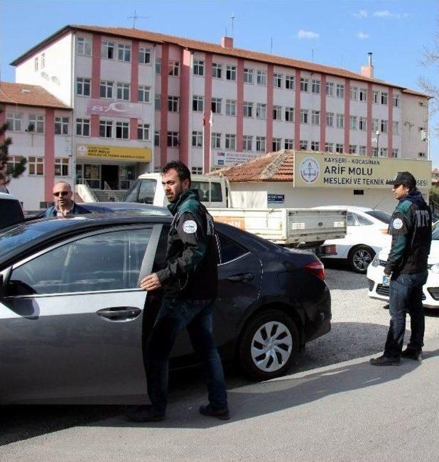 Narkotim Ekiplerinden Uyuşturucu Denetimi 1