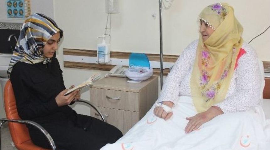 &Ouml;ğrenciler Hastaları Yalnız Bırakmıyor