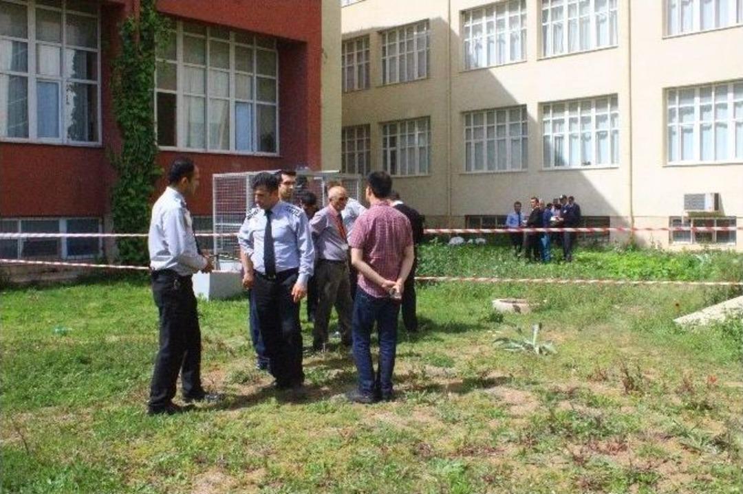 Tedavi G&ouml;rd&uuml;ğ&uuml; Hastanede Yaşamına Son Verdi