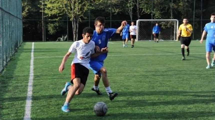 B&uuml;lent Ecevit &Uuml;niversitesi&rsquo;nde D&uuml;nya Kupası Heyecanı