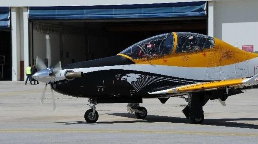 Orgeneral Akın &Ouml;zt&uuml;rk H&uuml;rkuş&rsquo;la U&ccedil;an İlk General Oldu