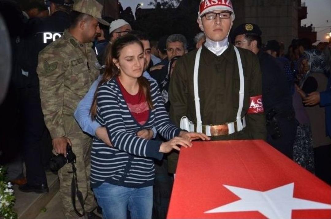 Hatay Şehidini Son Yolcuğuna Uğurladı