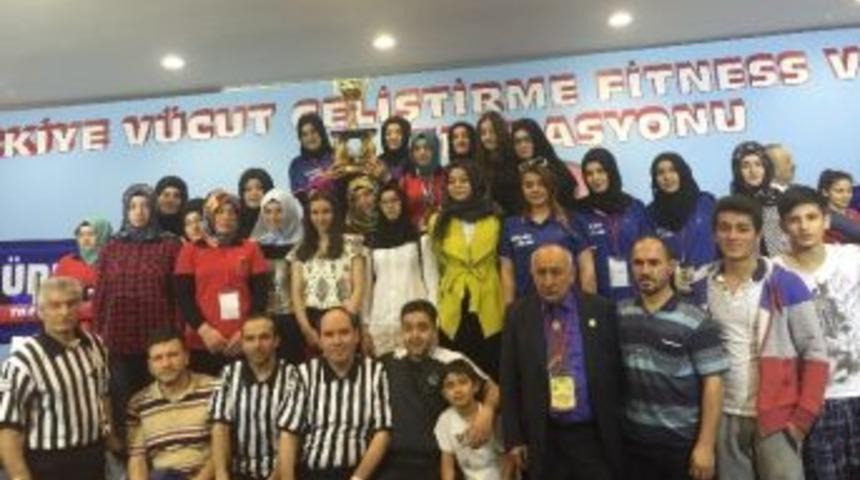 Ordulu Gen&ccedil; Kızlar T&uuml;rkiye&rsquo;nin En G&uuml;&ccedil;l&uuml; Bileği Se&ccedil;ildi