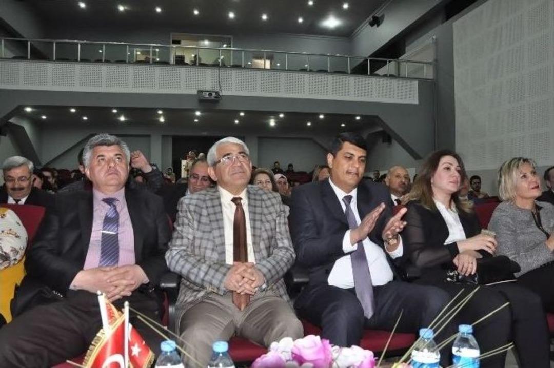 Azerbaycan Devlet Tiyatrosu Kars&rsquo;ta&rsquo;cumhuriyet&rsquo;in İlk Sedası&rsquo;nı Sahneledi