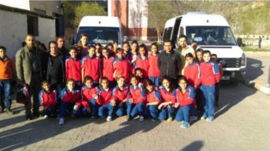 Hakkarili &Ouml;ğrenciler Kahramanmaraş&rsquo;a Gitti