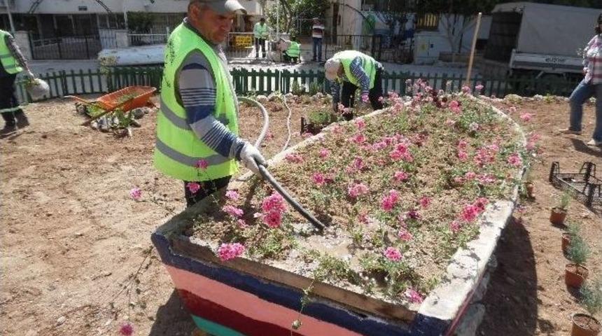 Silifke’de Park Kavşak Ve Refüj Çalışması