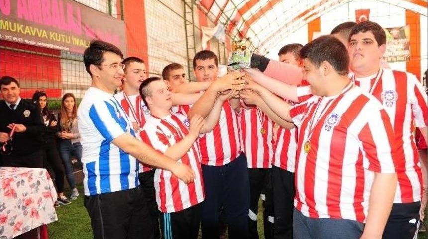 Biga’da Polis Hafta Ekinlikleri Başladı