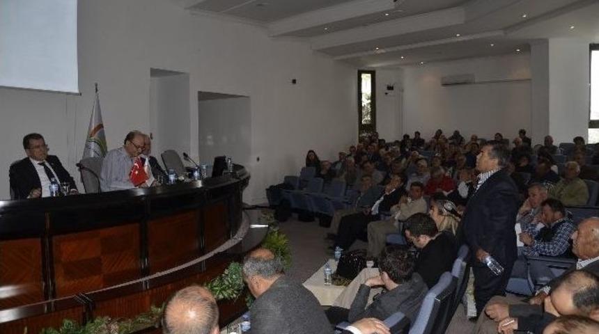 Menemen&rsquo;de &Uuml;z&uuml;m &Uuml;reticilerinin Sorunları Tartışıldı