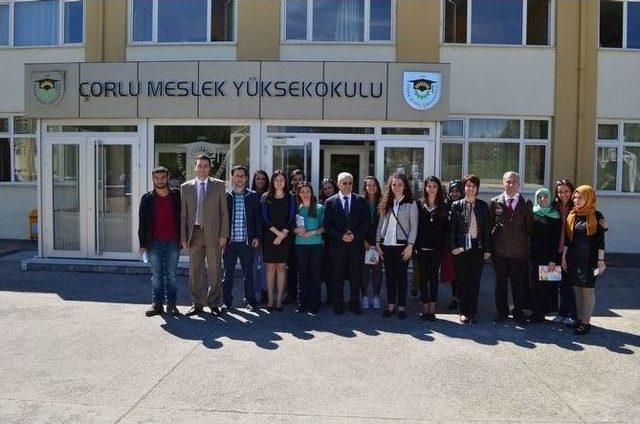 Çorlu Meslek Yüksekokulu’nda Sağlıklı Beslenme Konferansı