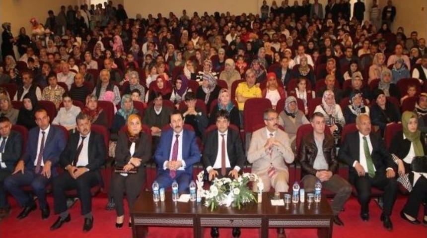 Turhal&rsquo;da Dar Gelirli Vatandaşlar Konutlarına Kavuştu